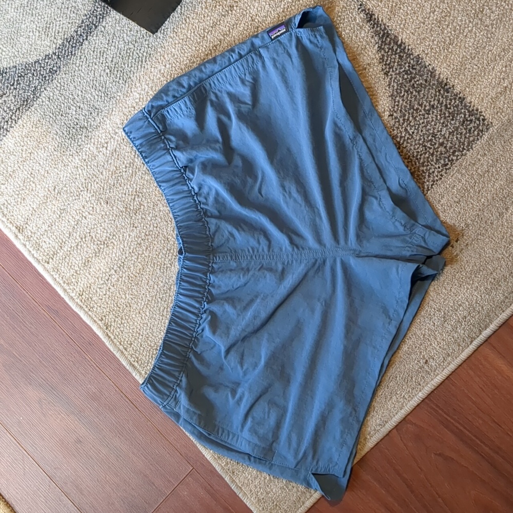 Patagonia Barely Baggies Shorts - Blue M